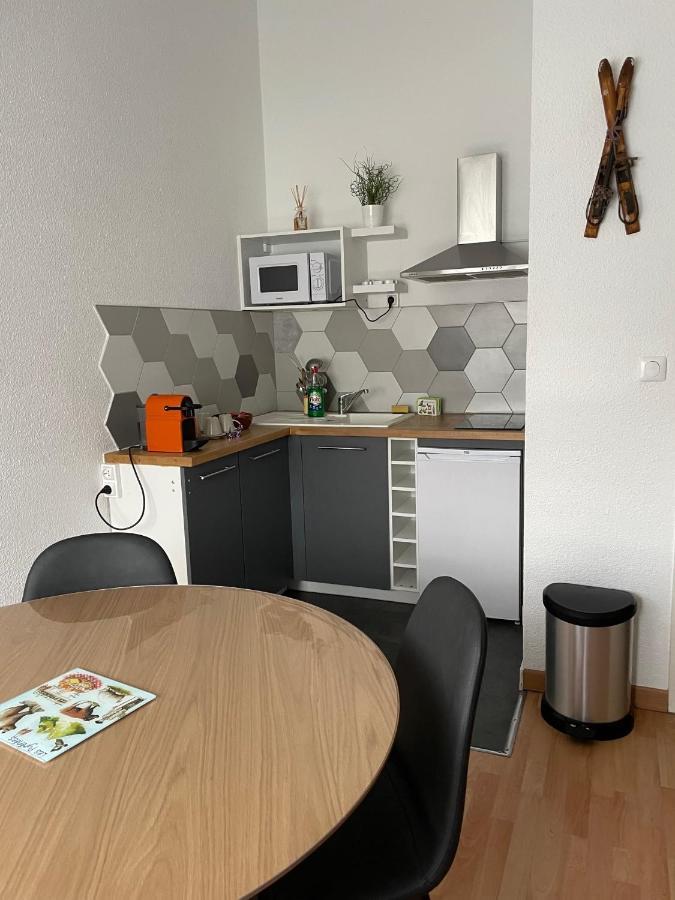 Studio Isard, Wifi Et Parking Gratuit, Navette Gratuite Au Pied De La Residence, Possibilite Forfait Menage Et Location Linge De Lit Et Toilette, A 10 Minutes A Pied Du Centre Ville 丰罗穆 外观 照片